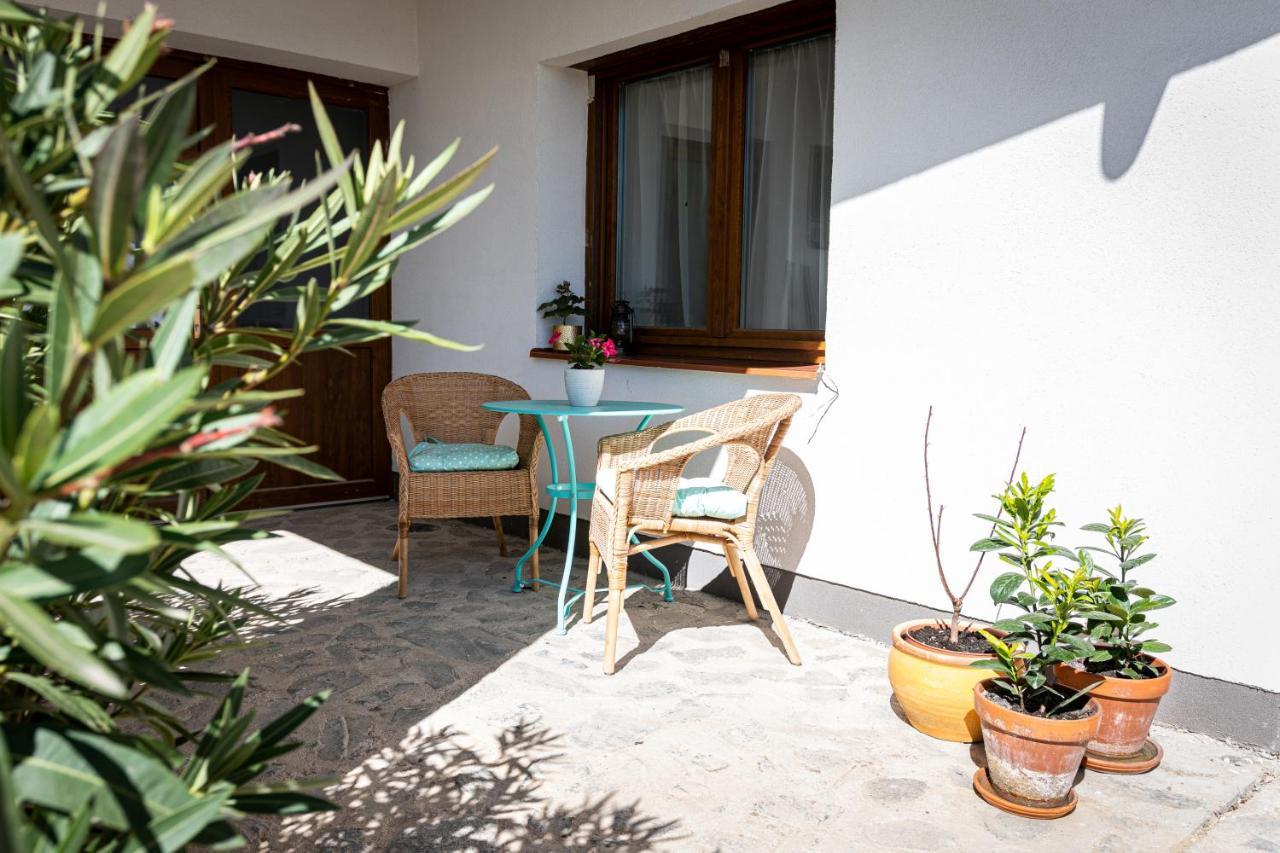 Szigligeti Mandula Kert Vendégház Exterior foto