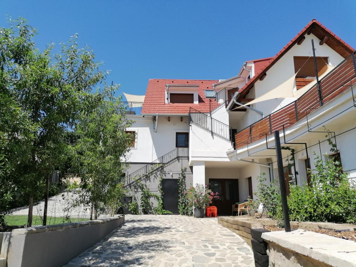 Szigligeti Mandula Kert Vendégház Exterior foto